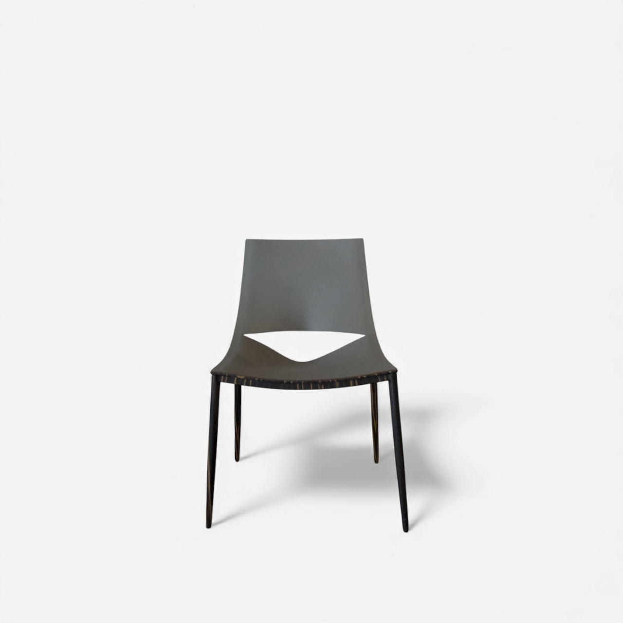 Brasilianischer Designerstuhl · Holzfurnier & Leder