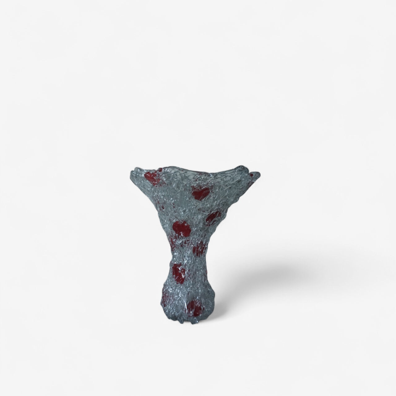 Mihai Topescu – Skulpturale Glasvase „Crimson Bloom“ · Handgeblasenes Studioglas-Unikat