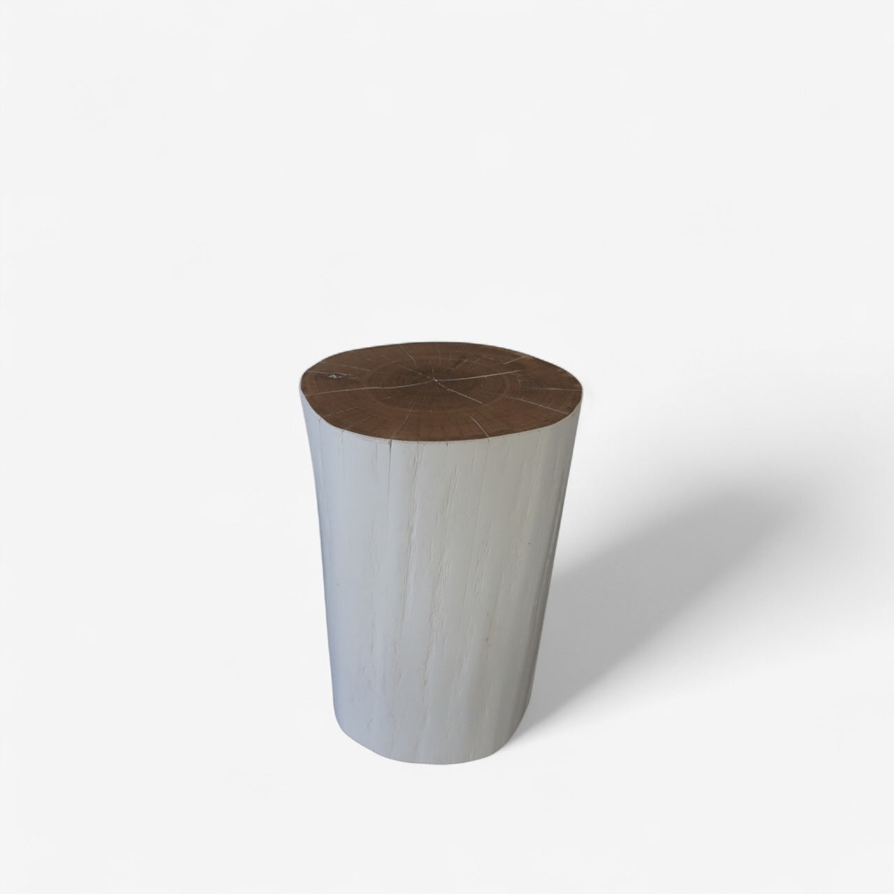 JWolf Studio · WOOD Column – Eiche Weiß Lackiert · Design by Johannes Wolf