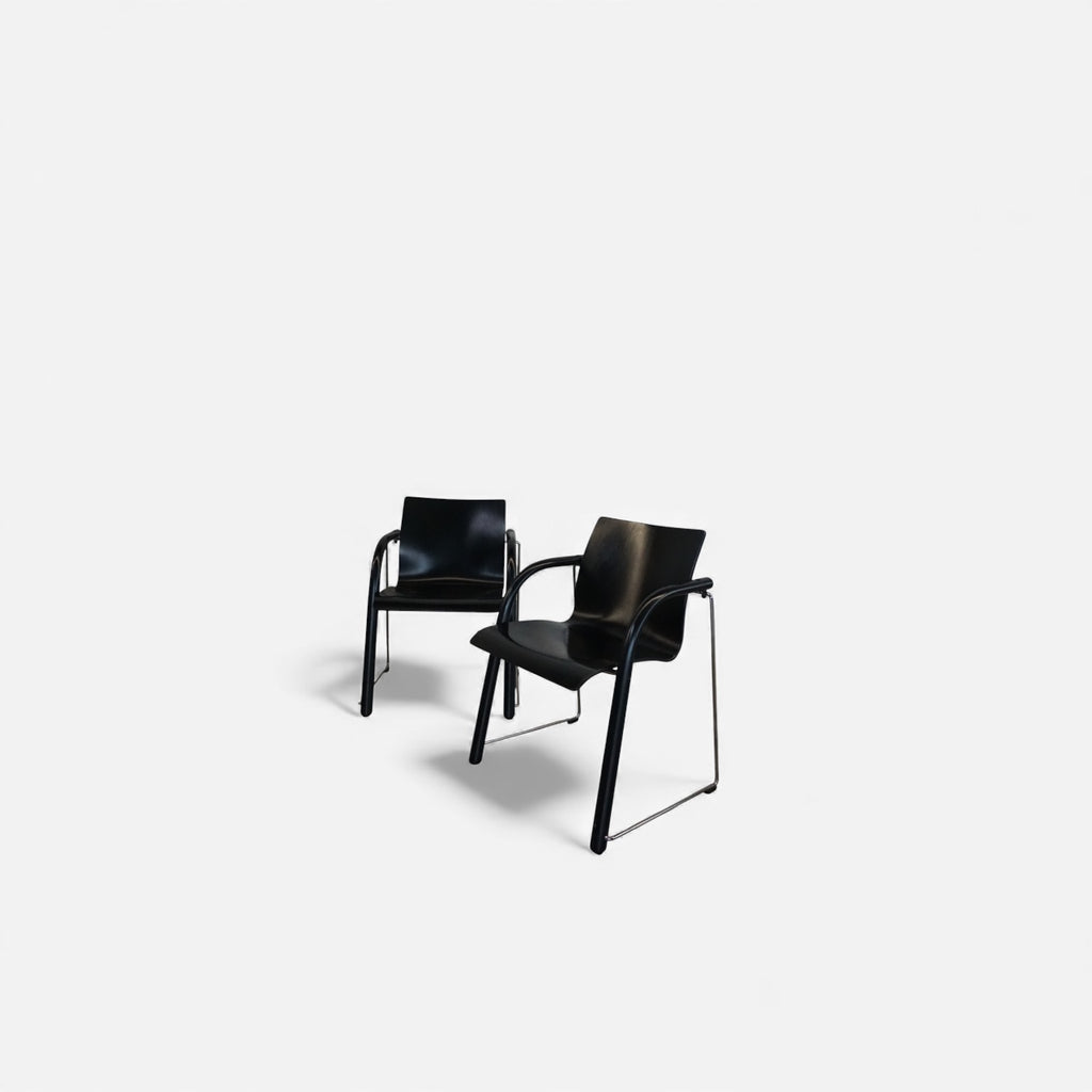 Thonet S 320 Armlehnstuhl