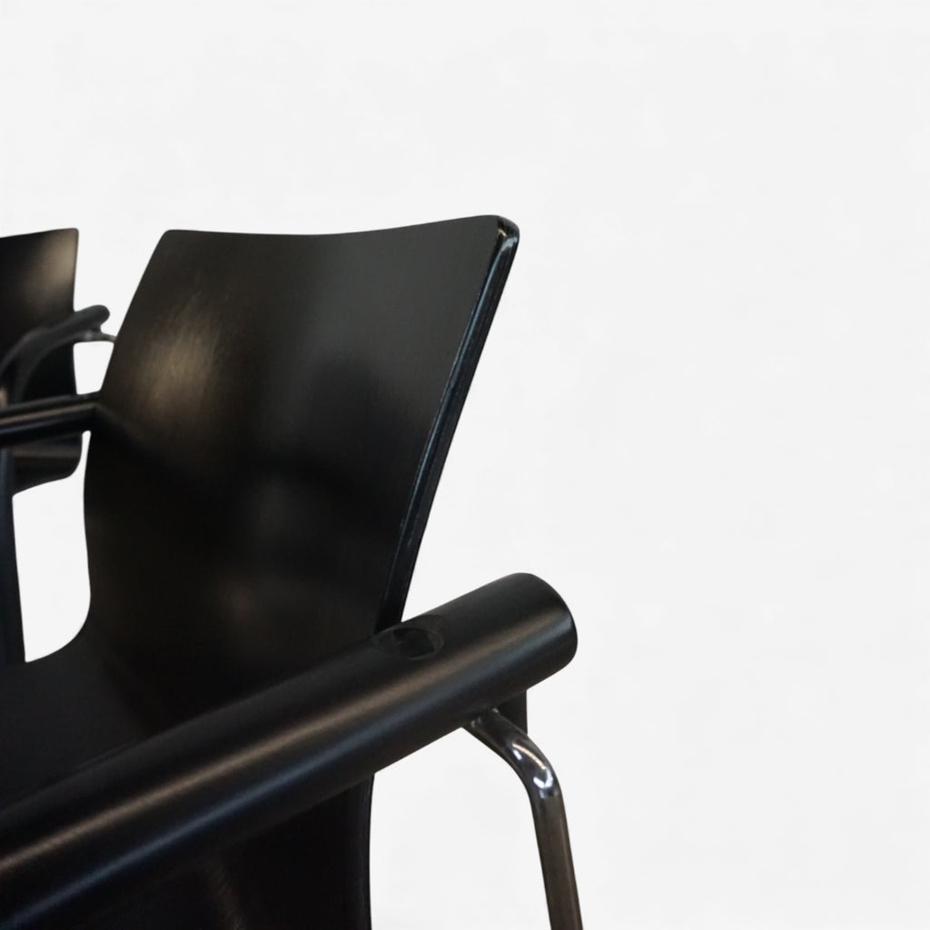 Thonet S 320 Armlehnstuhl