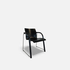 Thonet S 320 Armlehnstuhl