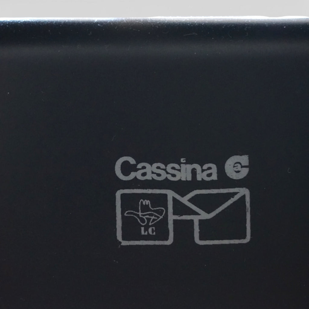 Cassina · LC4 Chaise Longue · Le Corbusier, Jeanneret, Perriand · Leder schwarz · verkauft