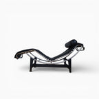 Cassina · LC4 Chaise Longue · Le Corbusier, Jeanneret, Perriand · Leder schwarz · verkauft