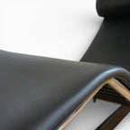 Cassina · LC4 Chaise Longue · Le Corbusier, Jeanneret, Perriand · Leder schwarz · verkauft