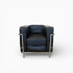 LC2 Sessel – Schwarzes Leder