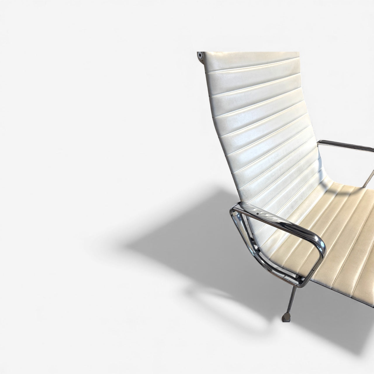 Vitra – Eames Aluminum High-Back Chair (White Leather)