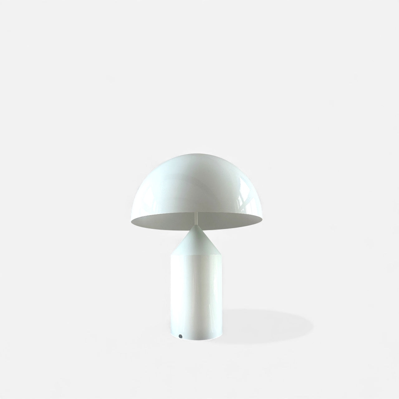 Atollo Tischlampe – Frühe Metallausführung im ikonischen Design von 1977